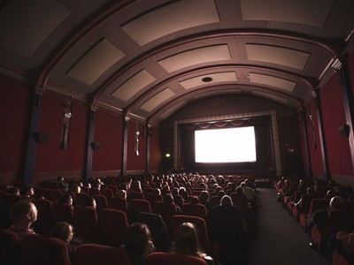 Medium cinema theatre movie film audience 1388167.jpg d